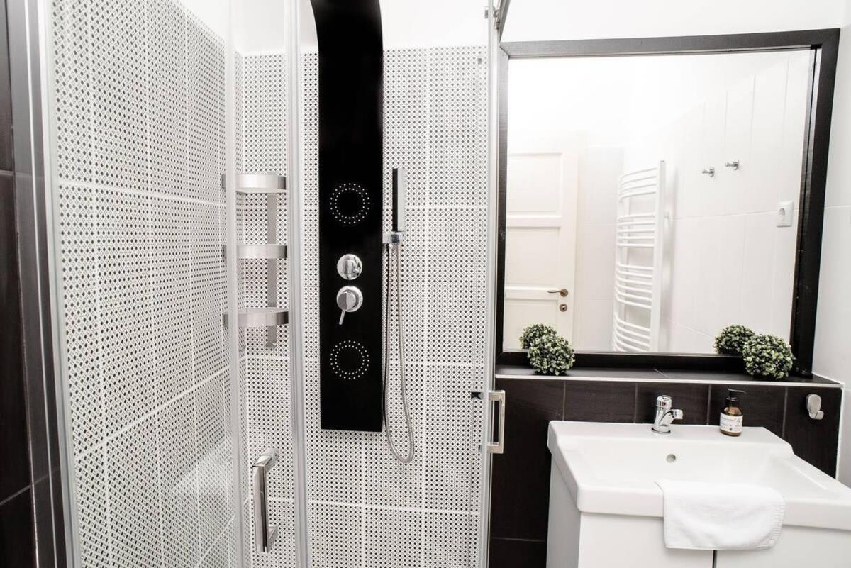 Cute, New And Stylish Apartment In The Center Budapest Extérieur photo